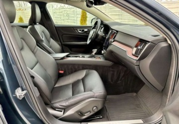 Volvo S60 III 2021 Volvo S60 Volvo S60 B5 B AWD Ultimate Dark 2.0 Benzyna 250KM, zdjęcie 4