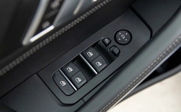 BMW X6 G06 2025 BMW X6 xDrive30d, Panorama, Pneumatyka, Hak, Pakiet Innowacji, 22 Cale 3.0, zdjęcie 11