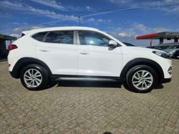 Hyundai Tucson III SUV 1.6 GDI 132KM 2016 Hyundai Tucson 1,6 benzyna 132KM nawigacja kamera, zdjęcie 20
