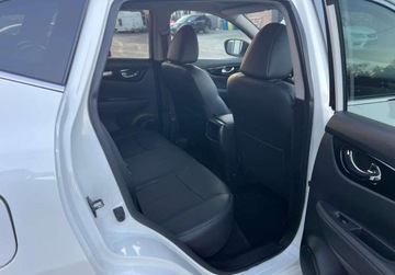 Nissan Qashqai II Crossover 1.2 DIG-T 115KM 2016 Nissan Qashqai 1.2 Benzyna 115 KM Panorama Nawigacja Sensor Kamera 1.2, zdjęcie 9