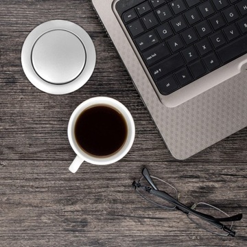 Удлинитель под стойкой, спрятанный в столешнице