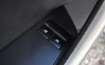 Opel Astra J Sports Tourer 1.4 Twinport ECOTEC 100KM 2012 Opel Astra 150 JAHRE Benzyna Tempomat Cz. parkowania Klimatyzacja 1.4 100KM, zdjęcie 17