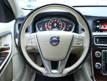 Volvo S60 II Cross Country 2.0 T5 245KM 2016 Volvo S60 T5, Salon Polska, Serwis ASO, 4X4, zdjęcie 19