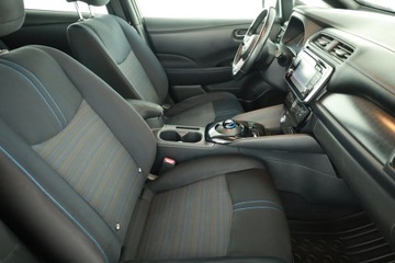 Nissan Leaf II Hatchback Elektryczny 40kWh 150KM 2018 Nissan Leaf 40 kWh, SoH 86%, Salon Polska, zdjęcie 6