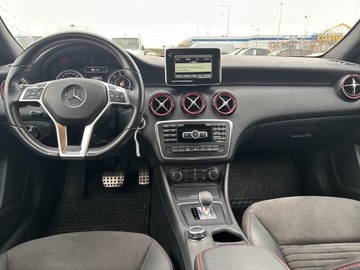 Mercedes Klasa A W176 Hatchback 5d AMG 2.0 45 AMG 360KM 2015 Mercedes-Benz A 45 AMG, zdjęcie 13