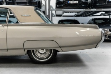 Ford Thunderbird III 1962 Ford Thunderbird 6.4 V8. Stan kolekcjonerski. 1963, zdjęcie 12