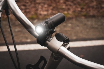 ВЕЛОСИПЕДНЫЕ ФАРЫ ПЕРЕДНИЕ СВЕТОДИОДНЫЕ ВЕЛОСИПЕДНЫЕ ФАРЫ USB-C PRO METAL IPX6 VAYOX