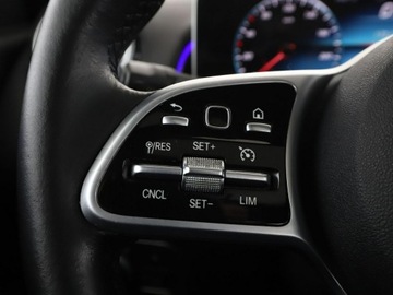 Mercedes GLB SUV 2.0 200d 150KM 2020 Mercedes GLB 2.0d Automat Progressive Panorama, zdjęcie 32