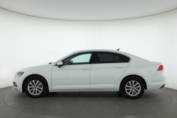 Volkswagen Passat B8 Limousine Facelifting 2.0 TDI SCR 150KM 2021 VW Passat 2.0 TDI, Salon Polska, 1. Właściciel, zdjęcie 2