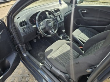 Volkswagen Polo V Hatchback 3d Facelifting 1.0 75KM 2014 Volkswagen Polo 1.0 Benzyna 75KM, zdjęcie 4