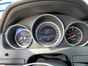 Mercedes Klasa C W205 2014 Mercedes-Benz Klasa C 63 AMG 2014 6.2l 6.2 Benzyna 451KM, zdjęcie 9