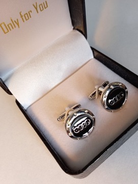 Exciting spinki do mankietów koszuli Audi