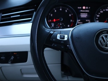 Volkswagen Passat B8 Limousine 1.8 TSI BlueMotion Technology 180KM 2017 VW Passat 1.8 TSI, Salon Polska, Serwis ASO, zdjęcie 19