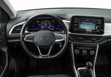 Volkswagen T-Roc I SUV Facelifting 1.0 TSI 110KM 2022 Volkswagen T-Roc 1.0 TSI 110KM Life Tempomat Aktywny Reflektory LED Czujni, zdjęcie 16