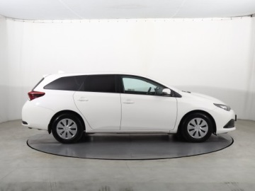 Toyota Auris II Touring Sports Facelifting 1.33 Dual VVT-i 99KM 2018 Toyota Auris 1.3 Dual VVT-i, Salon Polska, zdjęcie 5