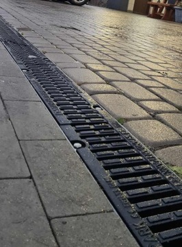 Канал линейного обезвоживания потока бетонный канал чугунная решетка 160 мм 40 тонн