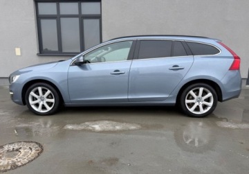 Volvo V60 I Kombi Facelifting 2.0 D4 DRIVE-E 190KM 2018 Volvo V60 salon PL FV VAT 23 bezwypadkowy roczna gwarancja hak, zdjęcie 2
