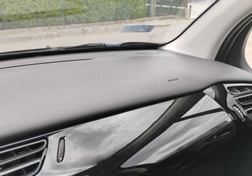 Citroen C3 II 2013 Citroen C3 2013r, 1.2 Benzyna. Uszkodzony lewy bok i lekko prawy tyl. Jezd, zdjęcie 14