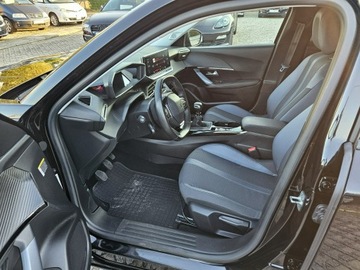 Peugeot 2008 II SUV 1.2 PureTech 130KM 2020 Peugeot 2008 1,2 benzyna 130KM nawigacja kamera, zdjęcie 4