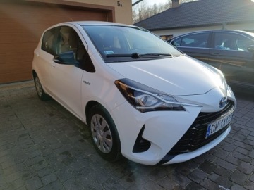 Toyota Yaris III Hatchback 5d Facelifting 2017 1.5 Hybrid 100KM 2018 Toyota Yaris hybrid 2018 po serwisie bezwypadkowy Salon PL Serwis, zdjęcie 1