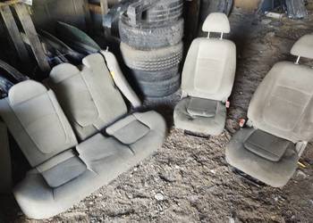 KIA CERATO SEDAN SEDADLO PRAVÝ LEVÝ PŘEDNÍ POHOVKA ZADNÍ