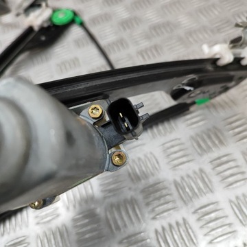 DODGE CHARGER 2006 PŘEDNÍ STRANA PRAVÁ ELELKTRICKÝ ZVEDÁK OKNO DVEŘE