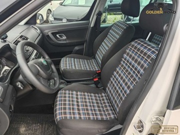 Skoda Roomster Mikrovan Facelifting 1.2 TSI 105KM 2012 Skoda Roomster 1,2 tsi DSG klimatronik alu pdc grzeane fotele zarejestrowa, zdjęcie 11