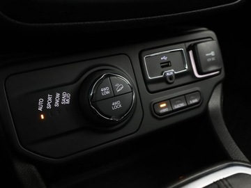 Jeep Renegade SUV Plug-In Seria 2/3 1.3 Turbo 4xe PHEV 240KM 2022 Jeep Renegade 1.3 T4 4xe Plug-in Hybrid Nawigacja, zdjęcie 30