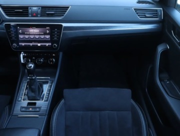 Skoda Superb III Kombi Facelifting 1.5 TSI 150KM 2020 Skoda Superb 1.5 TSI, Automat, Skóra, Navi, Klima, zdjęcie 7