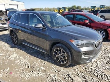 BMW X1 U11 2022 BMW X1 2022, 2.0L, 4x4, po gradobiciu 2.0 Benzyna 228KM, zdjęcie 2