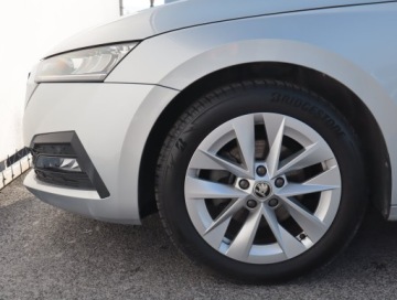 Skoda Octavia IV Liftback 1.5 TSI EVO 150KM 2022 Skoda Octavia 1.5 TSI, Salon Polska, zdjęcie 14