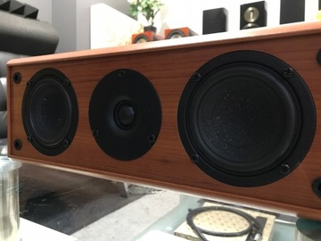 Центральный динамик JAMO S-40CEN, 2-полосный, 100 Вт.