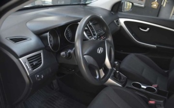 Hyundai i30 II Hatchback 5d 1.4 MPI 100KM 2012 Hyundai i30 Hyundai i30 i30cw 1.4 Trend 1.4 Benzyna 99KM, zdjęcie 8