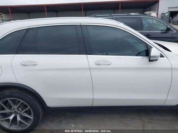 Mercedes GLC C253 2021 Mercedes-Benz GLC 2021r, 300, 4Matic, 2.0L 2.0 Benzyna 255KM, zdjęcie 2