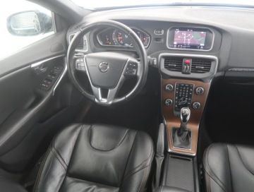 Volvo V40 II Cross Country Facelifting 2.0 T4 190KM 2017 Volvo V40 Cross Country 2.0 T4, Salon Polska, zdjęcie 6