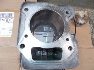 Блок цилиндров поршневой Briggs Intek Edge 55 60 65 70 825 875