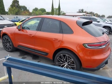 Porsche Macan 2023 Porsche Macan 2023r, T, 2.0, 4x4 2.0 Benzyna 262KM, zdjęcie 2