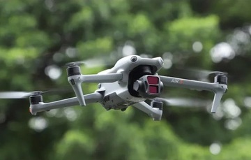 ПРОЧНЫЙ НАБОР ИЗ 4 ФИЛЬТРОВ SUNNYLIFE ДЛЯ СНИЖЕНИЯ СВЕТА ДРОНА DJI AIR 3