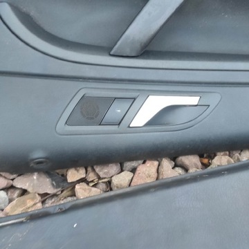 БОКОВАЯ ОБИВКА ЛЕВАЯ ПРАВАЯ SKODA SUPERB I