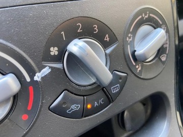 Suzuki Splash 2014 Suzuki Splash Suzuki Splash 1.0 Benzyna 5-Drzwi Klimatyzacja Benzyna 65KM, zdjęcie 21