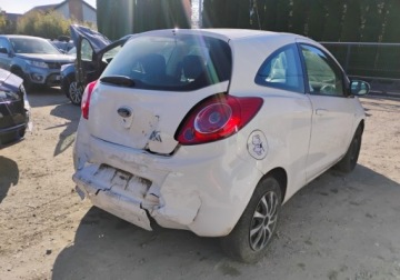 Ford Ka III 1.2 Duratec 69KM 2012 Ford KA 2012r, 1.2 Benzyna. Uszkodzony tyl i lekko lewy przod. Jezdzi., zdjęcie 2