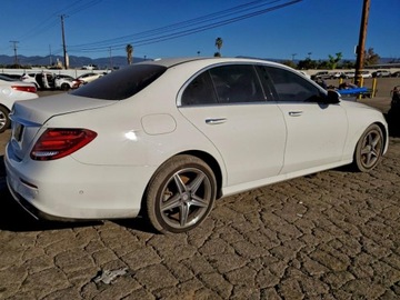 Mercedes Klasa E W213 2017 Mercedes-Benz Klasa E 300 2017 2.0l 2.0 Benzyna 241KM, zdjęcie 3
