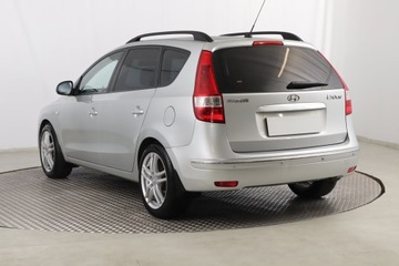 Hyundai i30 I CW 1.6 DOHC CVVT 126KM 2008 Hyundai i30 1.6 CVVT, Salon Polska, Klima, zdjęcie 3