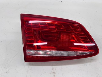 VW PASSAT B7 KOMBI LAMPA LED LEWY TYŁ W KLAPĘ 3AF945307E