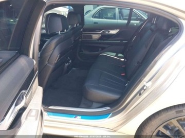 BMW Seria 7 G70 2022 BMW Seria 7 2022r., 3.0L 3.0 Benzyna 335KM, zdjęcie 9