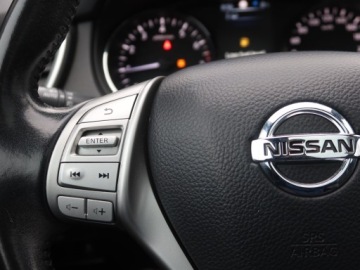 Nissan Qashqai II Crossover 1.2 DIG-T 115KM 2017 Nissan Qashqai 1.2 DIG-T, Salon Polska, zdjęcie 17