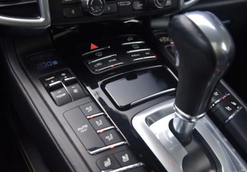 Porsche Cayenne II SUV Facelifting 3.0 E-Hybrid 416KM 2016 Porsche Cayenne Hybryda_Plug in _ Kamera _ Skory _ 3.0 Hybryda Plug-in, zdjęcie 24