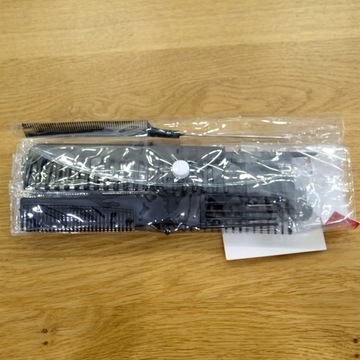 НАБОР ИЗ 10 ПАРИКМАХЕРСКИХ РАСЧЕСОК + ЧЕХОЛ