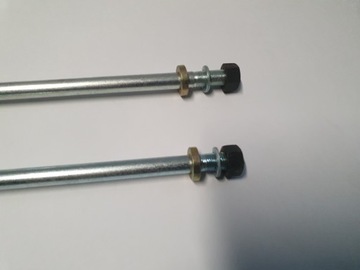 SZPILKI OŚKI MOCOWANIA SILNIKA M72 K-750 URAL DNIEPR Z TULEJKAMI