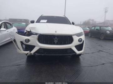 Maserati Levante 2022 Maserati Levante 2022r., 4x4, 3.0L 3.0 Benzyna 424KM, zdjęcie 6